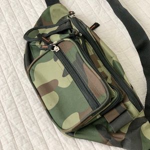 Camo fanny pack